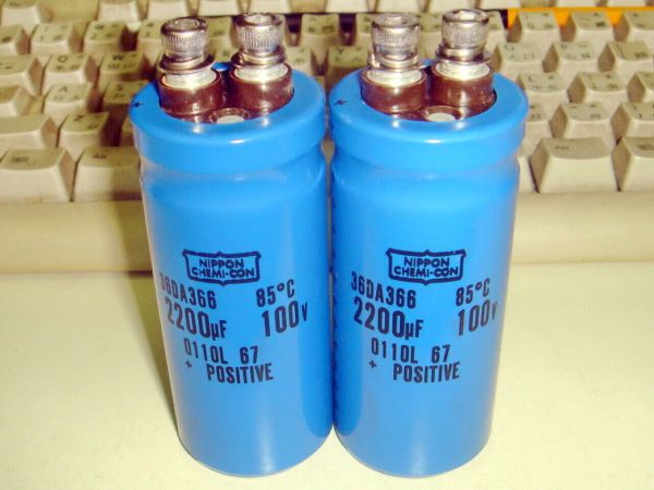Електролітичний конденсатор Nippon Chemi-Con 2200 мкф 100VDC